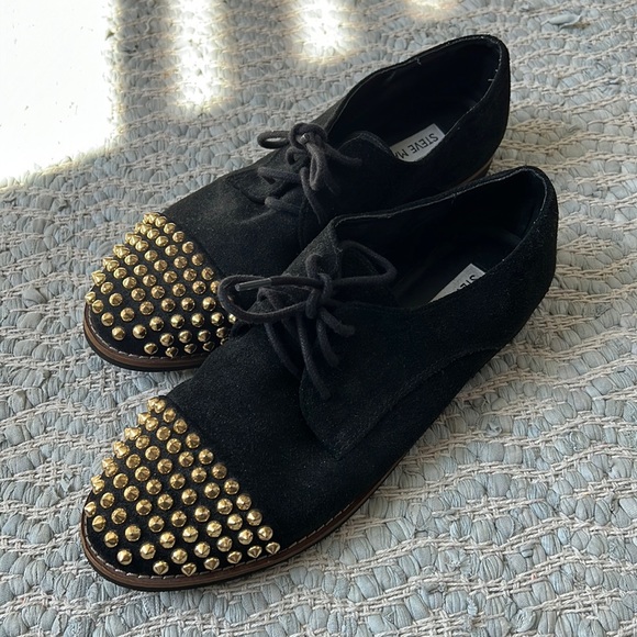 Black Suede Gold Studded Steve Madden Flats - Picture 1 of 4